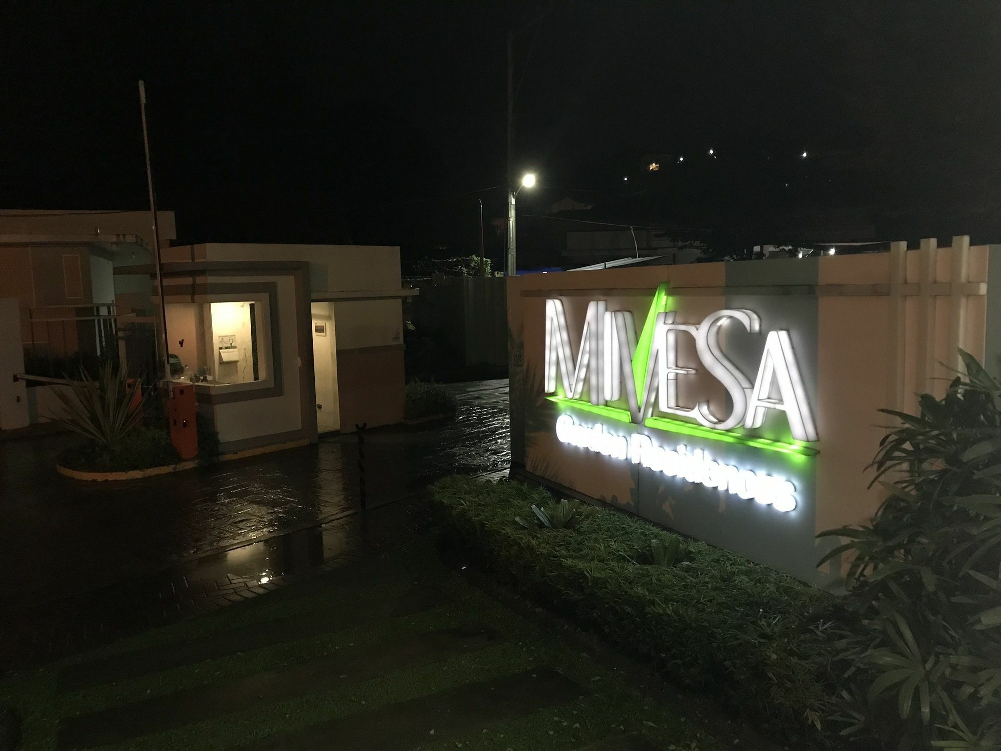 Mivesa Garden Residences By Cec Cebu Екстериор снимка